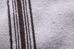 Handwoven berber moroccan rug - 6.2 FT X 7.5 FT
