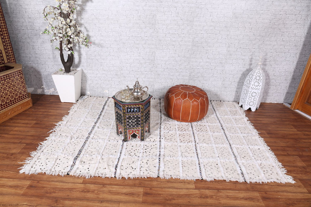 Una alfombra bereber hecha a mano por tejedores