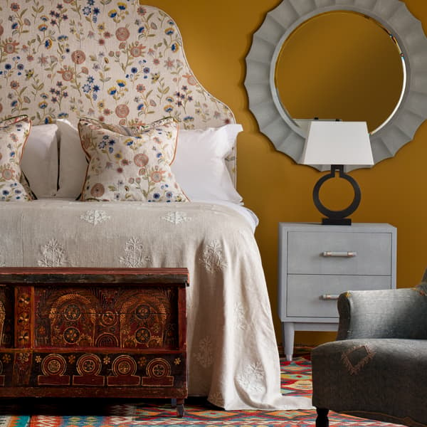 How to Use Moroccan Trunks at the Foot of Your Bed – Beni ourain rug