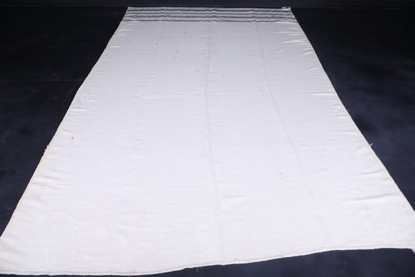 Fabulous handwoven berber Moroccan rug - 6.6 FT X 11.6 FT