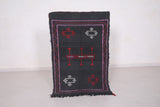 alfombra marroquí negra 2.8 pies x 4.4 pies