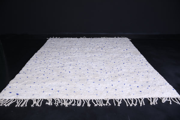 White custom Moroccan rug with black dots – Stylish and modern design