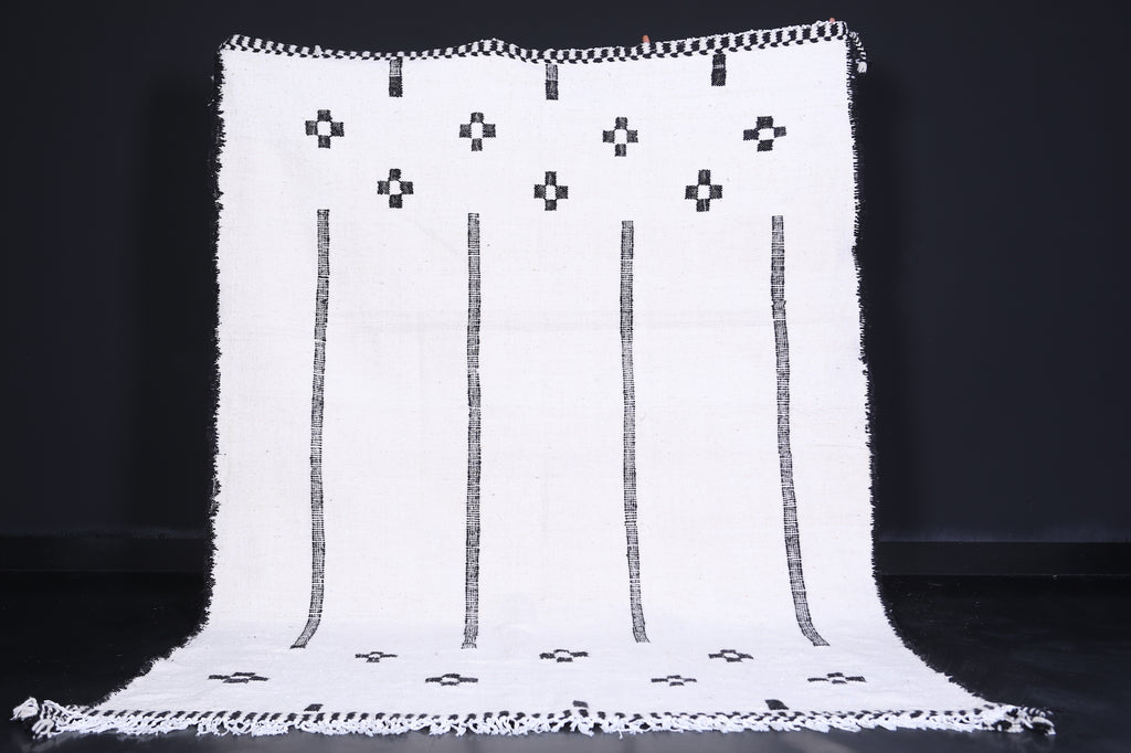 Handwoven Moroccan kilim - Flat woven wool kilim rug