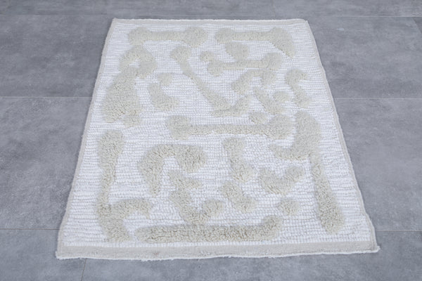 2.7 x 4.1 FT Moroccan wool rug – Unique abstract pattern small area rug
