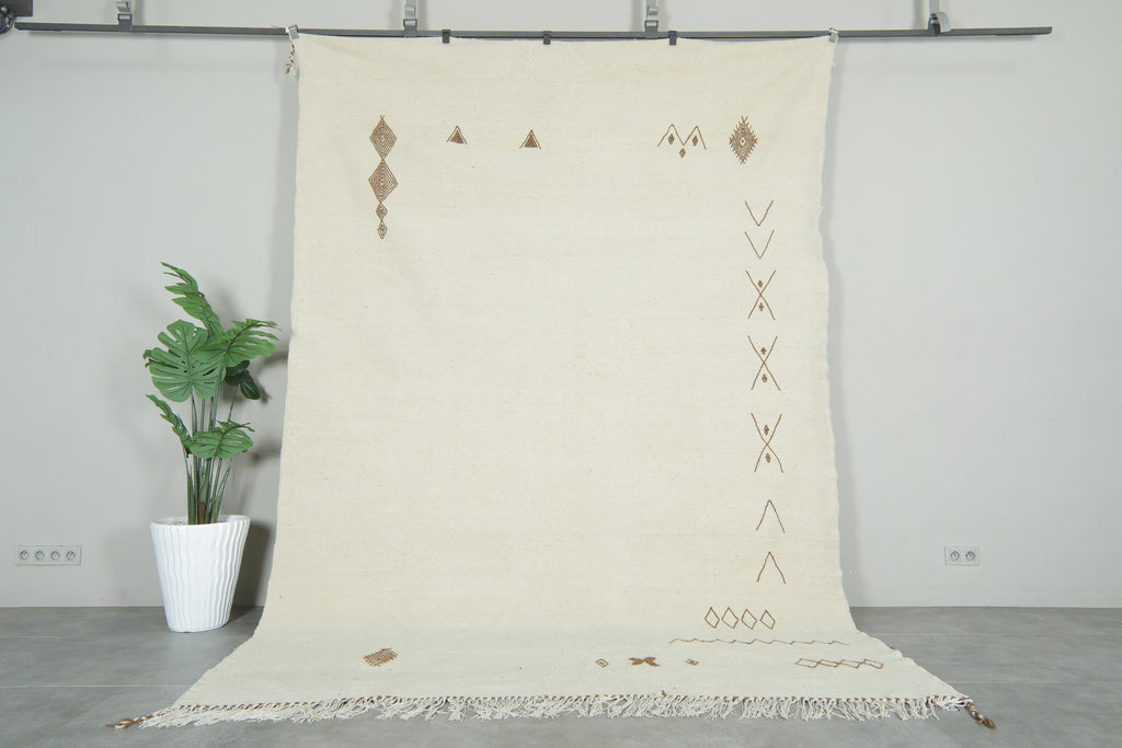 Elegant minimalist Moroccan rug- Custom handwoven rug - Kilim rug