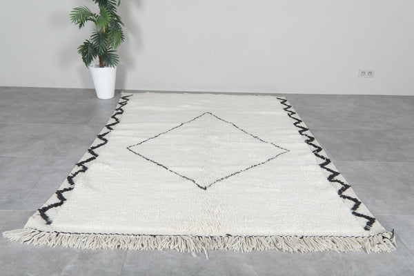 Handmade wool rug 5.3 FT × 7.6 FT | Unique diamond & zig-zag design