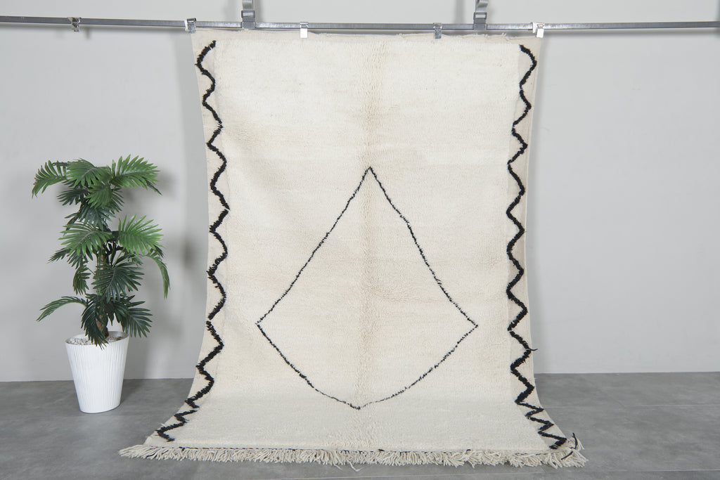 Handmade wool rug 5.3 FT × 7.6 FT | Unique diamond & zig-zag design