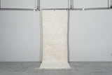 Simple Moroccan rug  2.7 FT X 7.9 FT