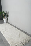 Simple Moroccan rug  2.7 FT X 7.9 FT