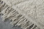 Simple Moroccan rug  2.7 FT X 7.9 FT