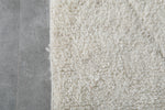 Simple Moroccan rug  2.7 FT X 7.9 FT