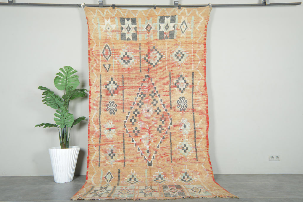 Geometric vintage Moroccan azilal - 5.5 ft x 10.5 ft