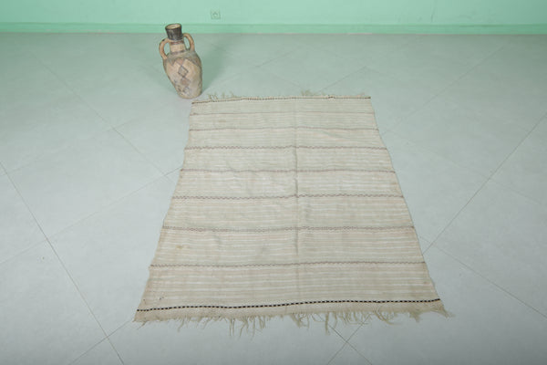 Beige flatwoven handmade berber Moroccan rug – 3.6 FT x 5.1 FT | Timeless artisan craft