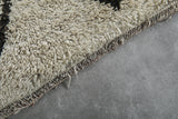 Vintage Moroccan rug 3.2 FT X 5.7 FT