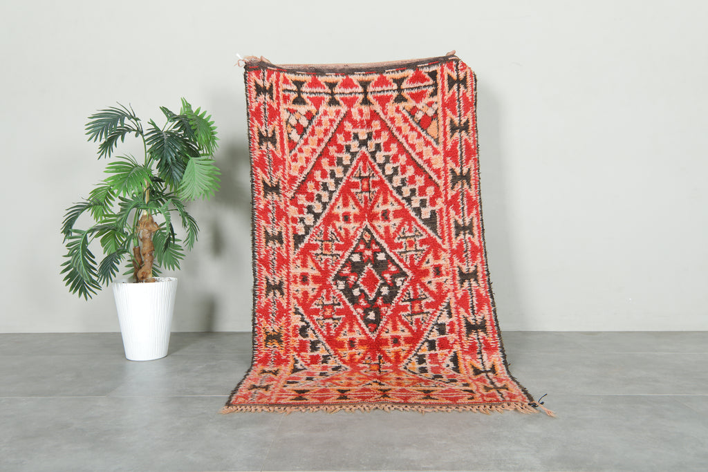 Vintage Moroccan azilal rug - Red, black & orange geometric wool rug - 3 feet x 5.6 feet