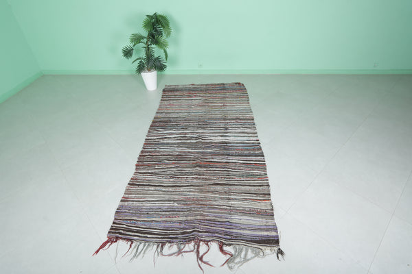 Beautiful handwoven Moroccan berber carpet - 4.2 FT X 8.7 FT