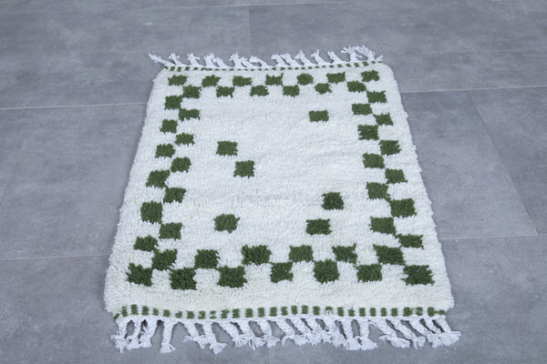 Small Moroccan beni ourain rug – 2.2 x 3.2 ft | Green and white checkered