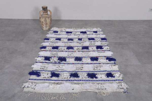 Handmade Moroccan berber wedding blanket 3.5 FT x 5.2 FT | White and blue