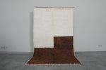 Handmade Moroccan Wool Rug 4.7 x 8 ft - Minimalist Brown & Cream Design