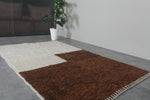 Handmade Moroccan Wool Rug 4.7 x 8 ft - Minimalist Brown & Cream Design