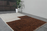 Handmade Moroccan Wool Rug 4.7 x 8 ft - Minimalist Brown & Cream Design