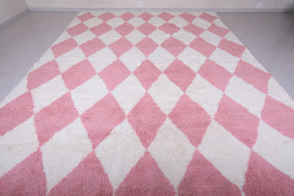 Custom pink checkered Moroccan rug – Unique and stylish design