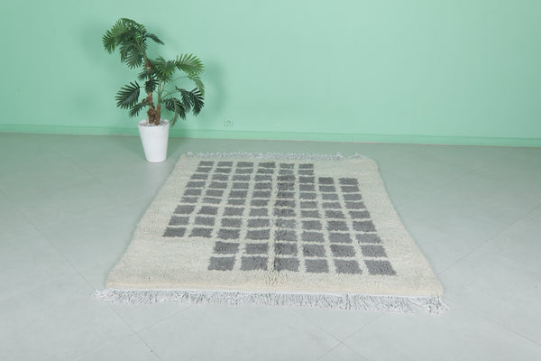Modern Moroccan rug with gray grid pattern – 5.2 x 6.1 ft handwoven