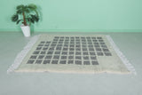 Modern Moroccan Rug with Gray Grid Pattern – 5.2 x 6.1 ft Handwoven