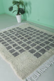 Modern Moroccan Rug with Gray Grid Pattern – 5.2 x 6.1 ft Handwoven