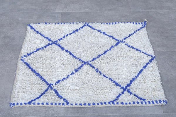 Small Moroccan rug – 3 x 3 ft | White and blue diamond pattern