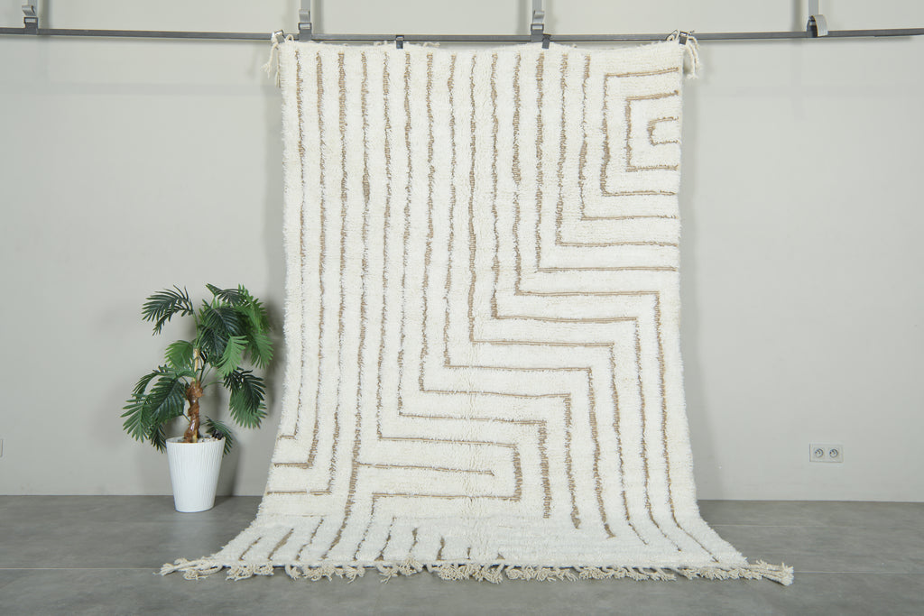 Beautiful Moroccan rug - Handmade wool rug - Geometric maze in natural wool