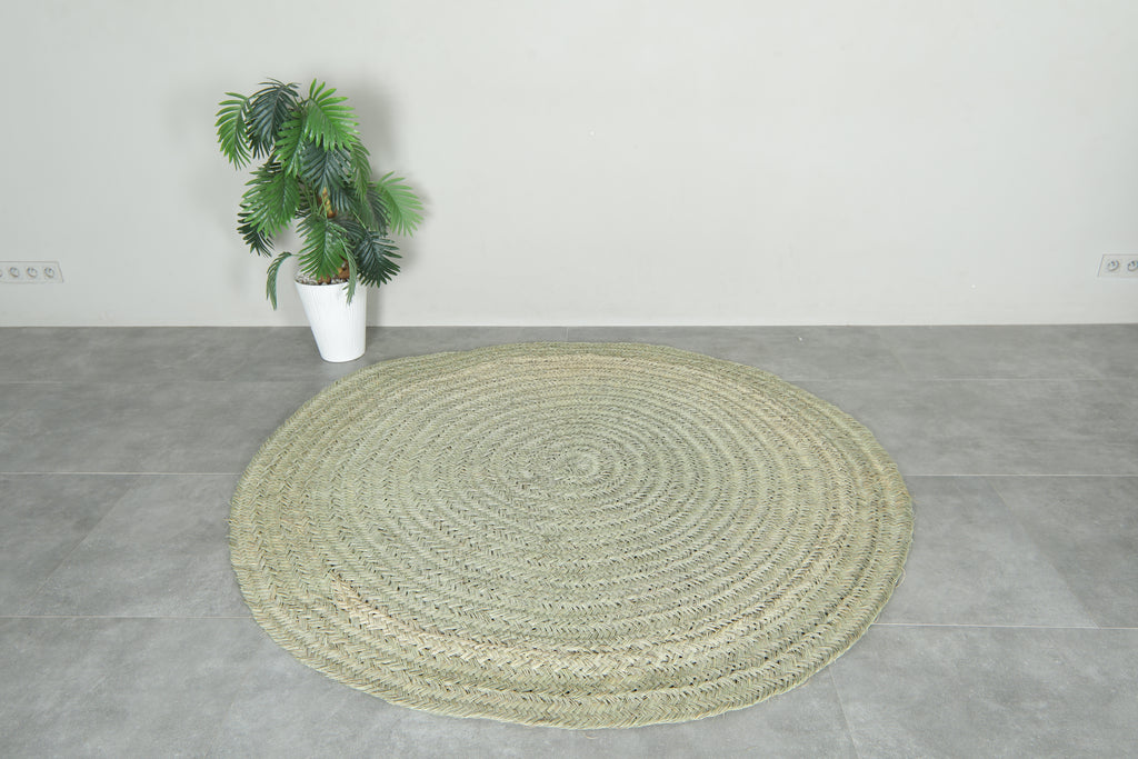 Round Moroccan Straw Rug – Handmade Palm Leaf Mat – Natural Boho Woven Floor Decor