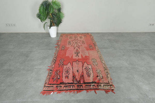 Vintage pink Moroccan rug with brown geometric design - 3.1 ft x 6.7 ft