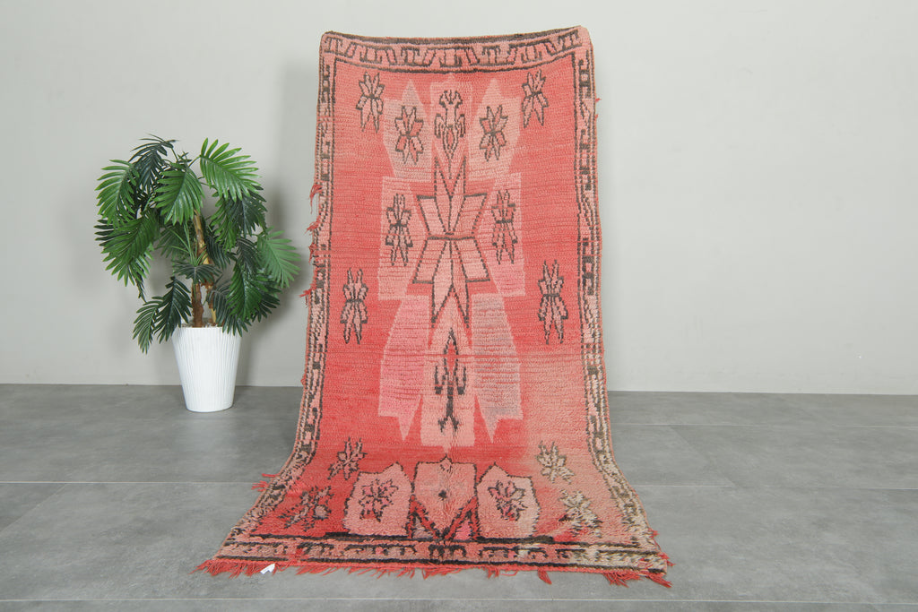 Vintage pink Moroccan rug with brown geometric design - 3.1 ft x 6.7 ft