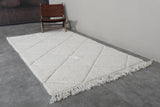 4.9 x 8.3 FT Moroccan Rug – Subtle White Diamond Pattern