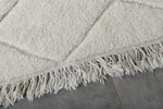 4.9 x 8.3 FT Moroccan Rug – Subtle White Diamond Pattern