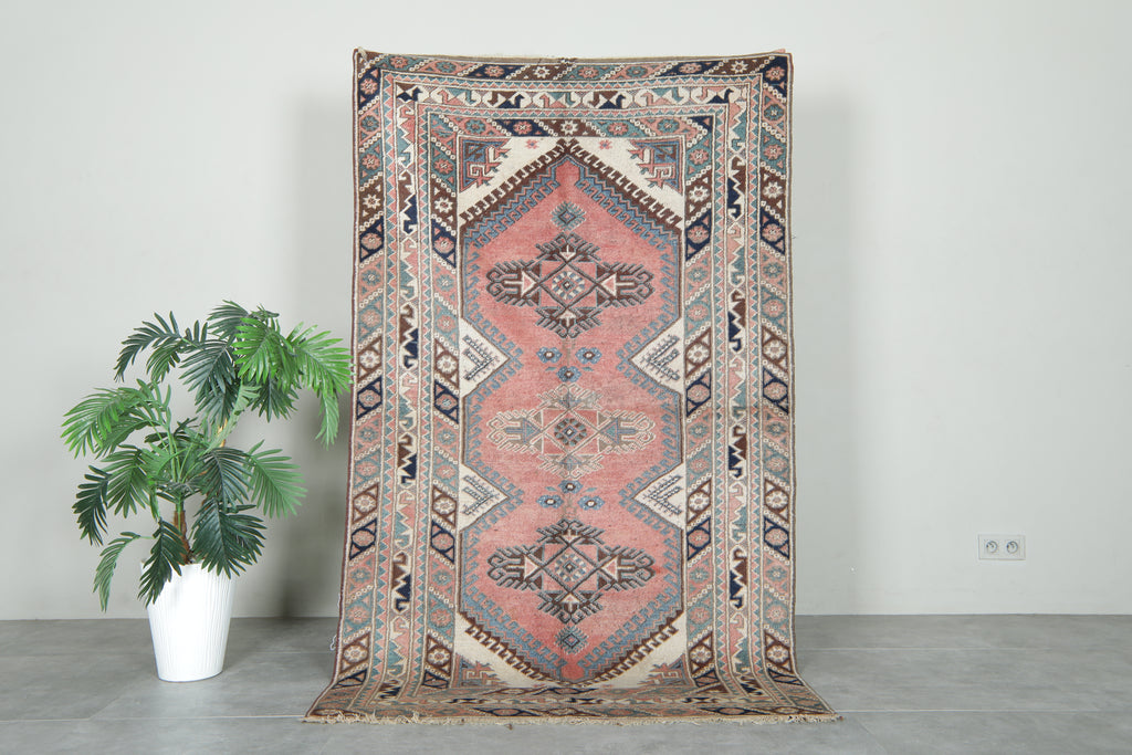 Vintage geometric Moroccan rug - 4.1 ft x 6.9 ft
