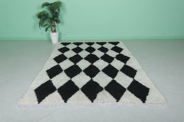 Handmade Moroccan beni ourain rug – 6.2 x 9.1 ft | Black & white diamond design