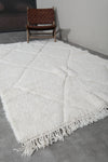 5.2 x 8.6 FT Moroccan Rug – Minimalist White Diamond Pattern