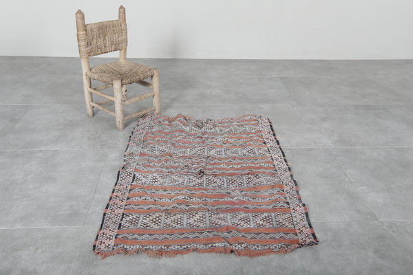 Handwoven kilim 2.8 FT x 3.7 FT – Traditional Moroccan rug