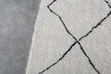 5 x 7.8 FT Moroccan Rug – Classic White with Black Diamond Pattern