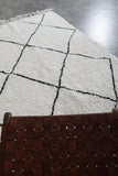 5 x 7.8 FT Moroccan Rug – Classic White with Black Diamond Pattern