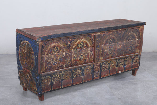Vintage Moroccan chest H 22.4 inches x W 52.3 inches x D 13.7 inches