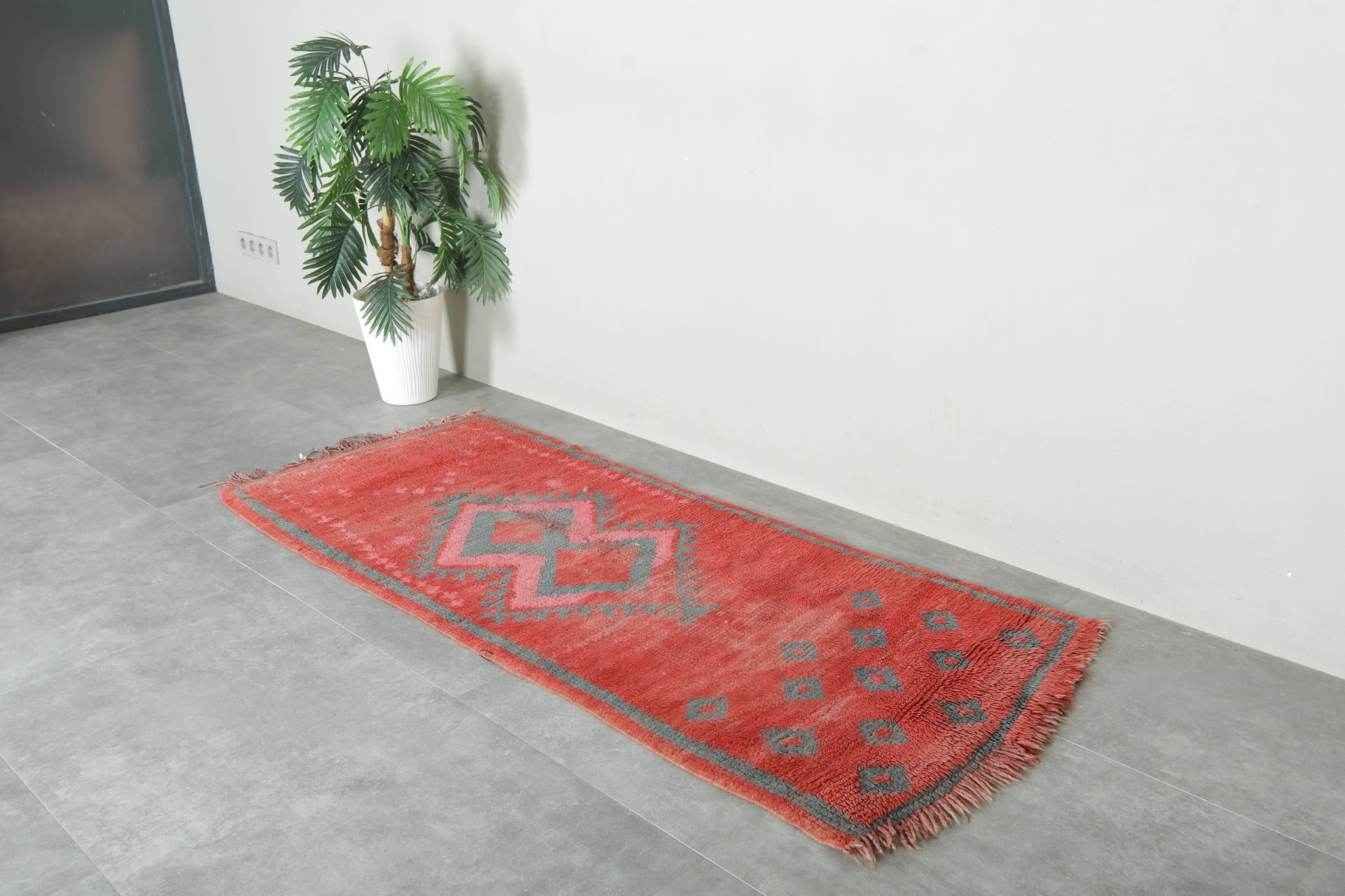 Large Antique Rug Diamond Pattern Vintage Moroccan red wool rug - Diamond pattern - 2.6 ft x 6.4 ft ...