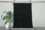 Midnight Black Moroccan Wool Rug – 4.6 x 7.2 ft Handwoven Minimalist Style