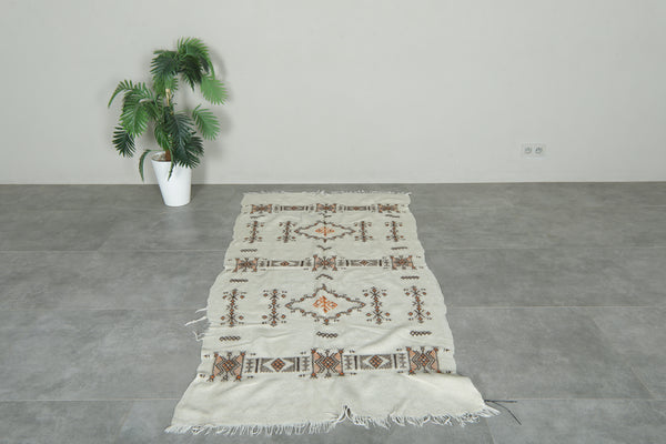 White & geometric Moroccan flatweave rug - 3.5 ft x 7.1 ft