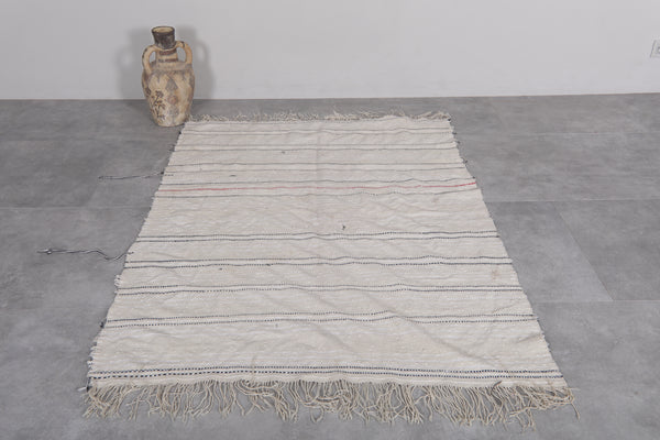 Moroccan Handira 4.2 FT x 5.6 FT | Handwoven Wedding Blanket