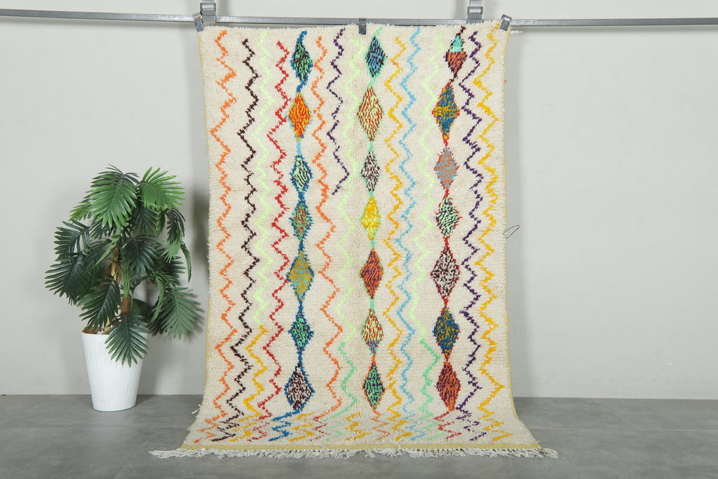 Handmade Moroccan azilal rug with geometric design - 4 ft x 6.7 ft