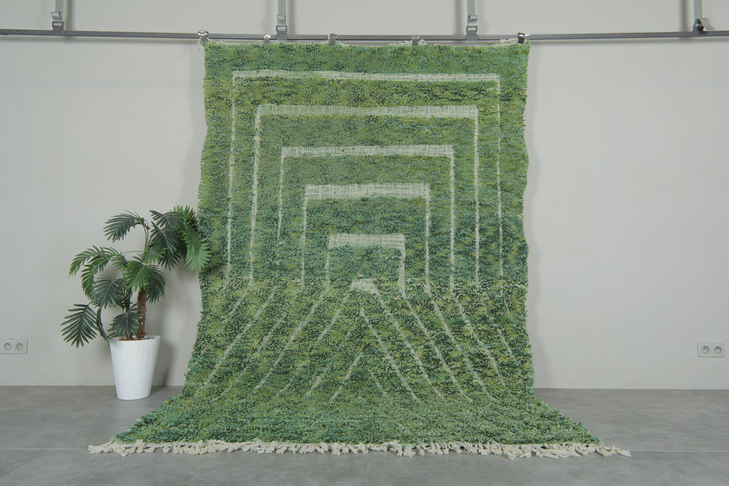 Handwoven Moroccan rug  6 FT X 9 FT