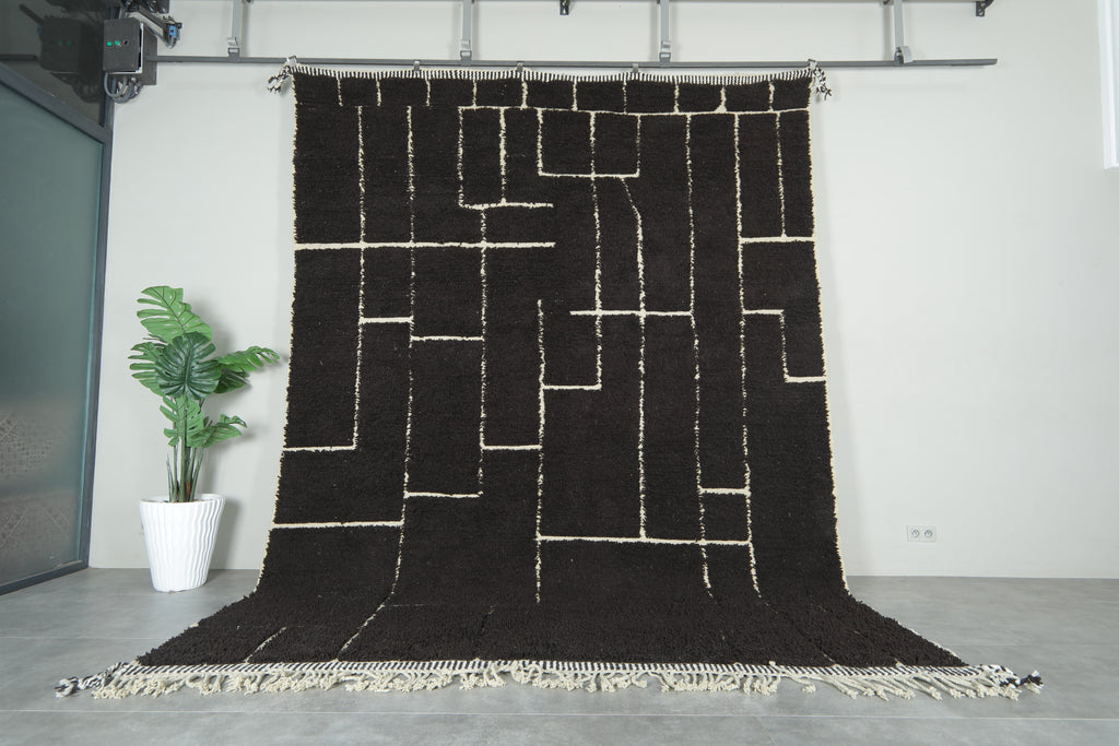 Custom handmade Moroccan rug – Dark brown wool with white geometric lines